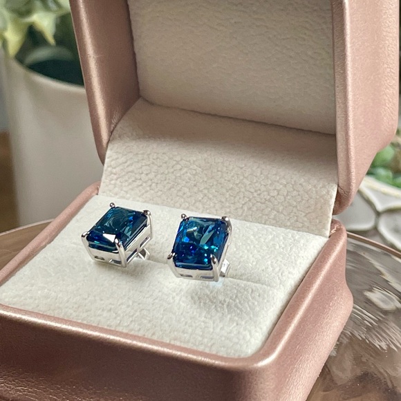 7.58 CARAT TANZANITE Silver 925 Earrings. Earth mined in Tanzania - Picture 14 of 17